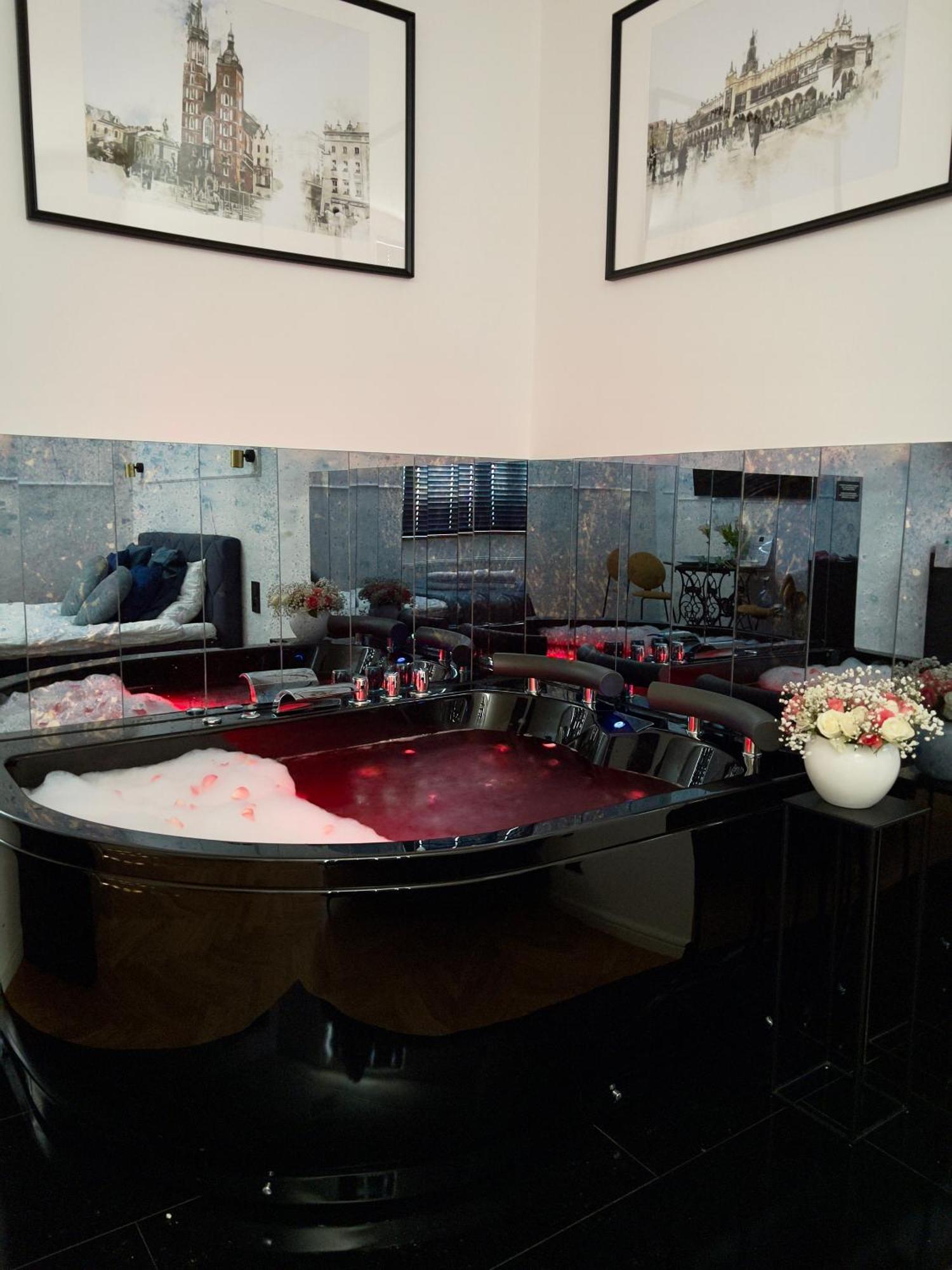 Krakow Old Town Apartment Jacuzzi - Wymeldowanie Do 13 Екстер'єр фото